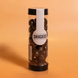 Boronice e kuqe me cokollate te zeze